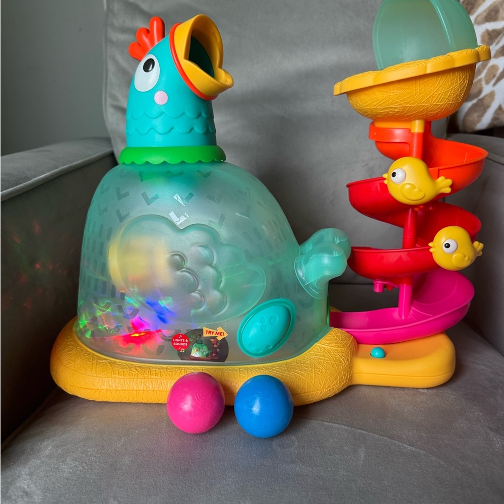 Battat Pop-a-Doodle-Doo Chicken Ball Popper